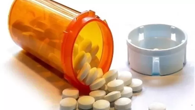 الباراسيتامول في الصدارة .. ارتفاع إصابات الكبد بسبب الأدوية والك