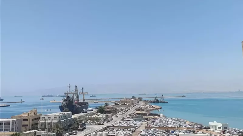 تداول13ألف طن و 651 شاحنة بضائع عامة ومتنوعة بموانئ البحر الأحمر