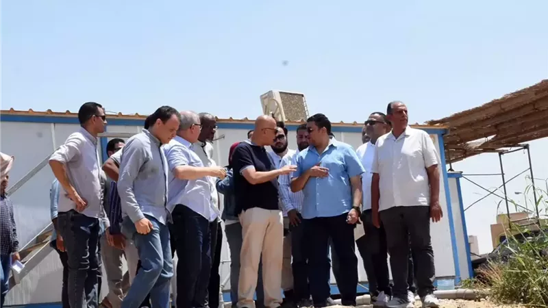 نائب وزيرة الإسكان يتفقد مشروعات المرافق ببيت الوطن بالقاهرة الجديدة
