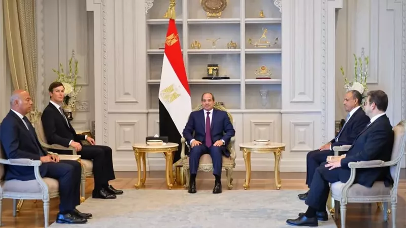كوشنر يعرب عن تقديره للجهود التي تقوم بها مصر والرئيس السيسي لتعزيز السلم والاستقرار بالمنطقة