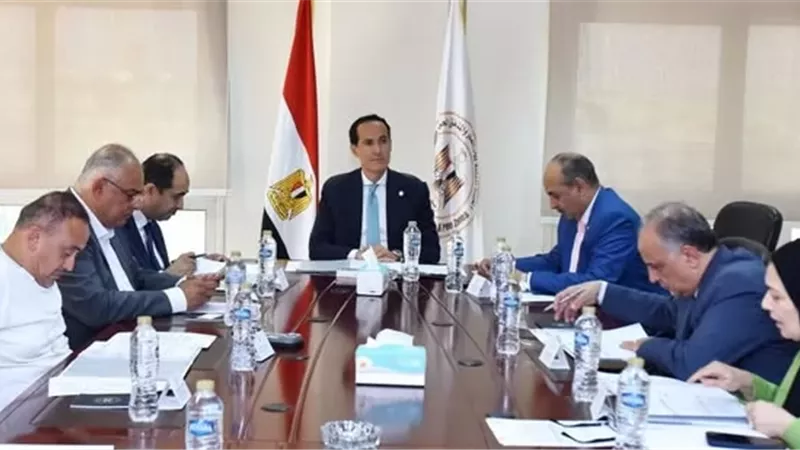 الرئيس التنفيذي للاستثمار يترأس اجتماع «المنطقة الحرة» بمدينة الإنتاج