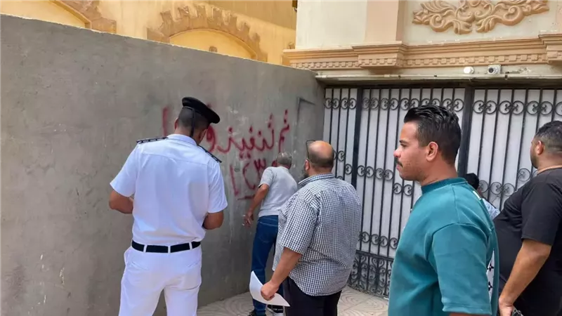 جهاز 6 أكتوبر يسترد الحدائق ويزيل مخالفات البدرومات والكافيهات