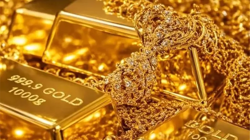 الذهب يستقر بعد تراجعه.. والأسواق تترقب محضر الفيدرالي