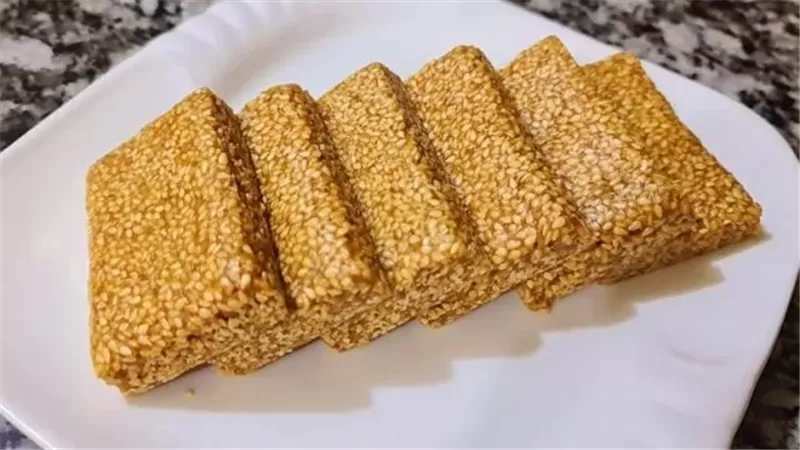 طريقة عمل السمسمية في المنزل بخطوات سهلة