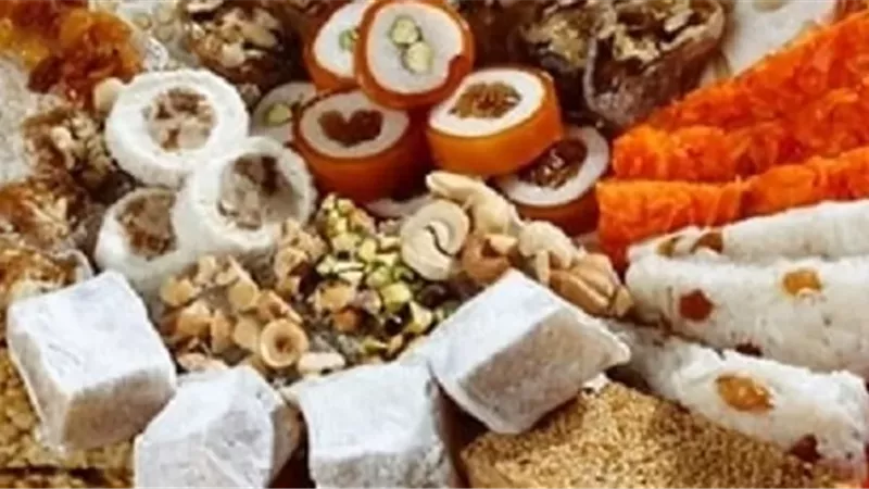 أنواع حلوى المولد وقيمتها الغذائية.. ما الأصناف الأقل ضررًا على الصحة؟