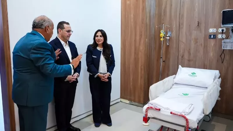 وزيرة الإسكان تتفقد مشروع مستشفى «شفا العلمين» بالعلمين الجديدة