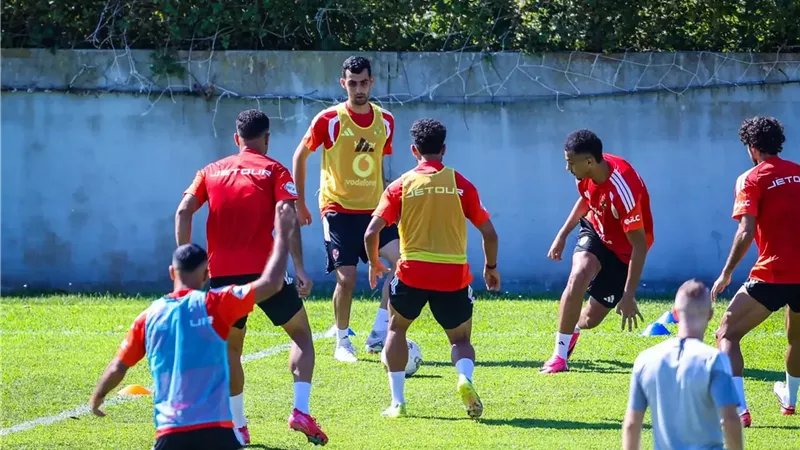 لاعبو الأهلي يعودون للتدريبات غدا استعدادا للقاء الشرقية إنبي