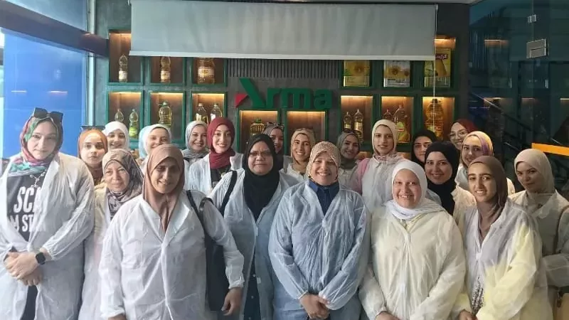 طلاب جامعة بنها في جولة داخل مصانع العاشر من رمضان للتعرف على فرص العمل