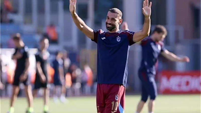 صلاح يقود هجوم طرابزون أمام فيرينتسفاروشي بملحق الدوري الأوروبي