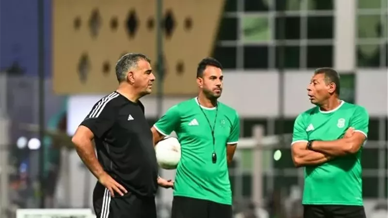 الزعيم يتسلح بـ