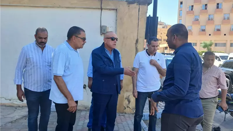 دعم قطاعات المياه والكهرباء والاتصالات والإنترنت بالأقصر