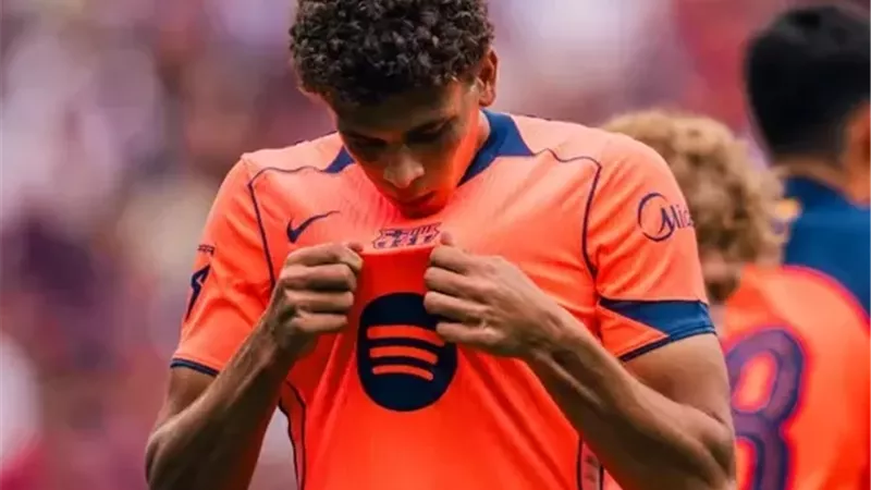 برشلونة يفتح ملف تمديد عقد حمزة عبد الكريم.. وشرط جزائي بقيمة 150 مليون يورو