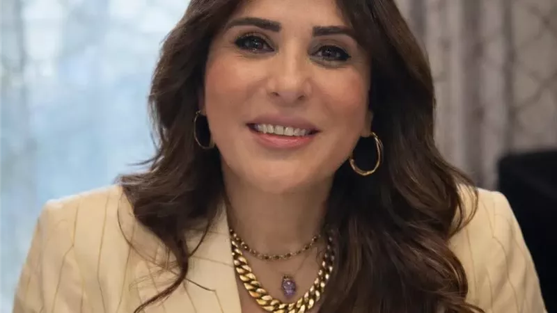 وزيرة الإسكان تتابع مشروعات السكن والخدمات بـ15 مايو والعبور وبورسعيد