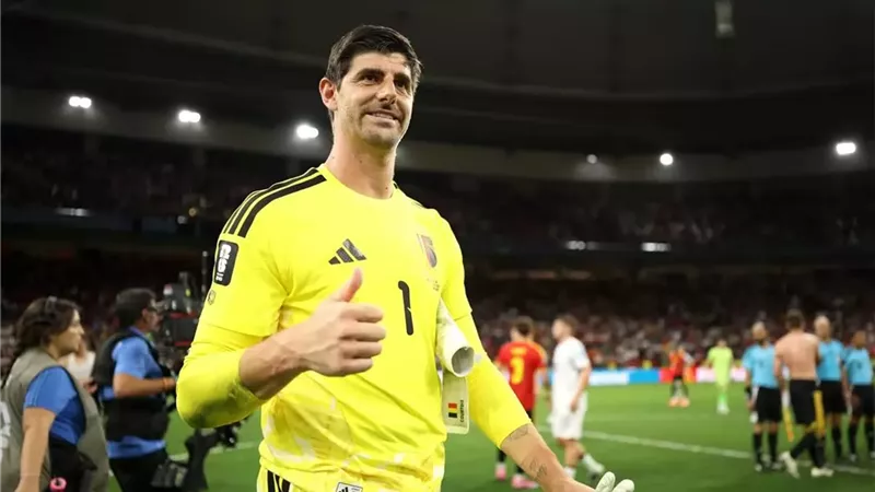 أول تعليق من كورتوا علي تفضيل رودري الانتقال إلى برشلونة