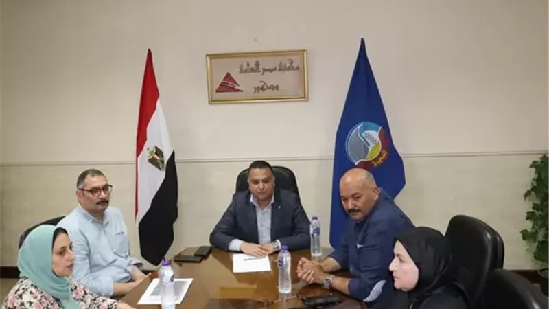 إجتماع لجنة تقييم المشروعات الخضراء الذكية بمكتبة مصر
