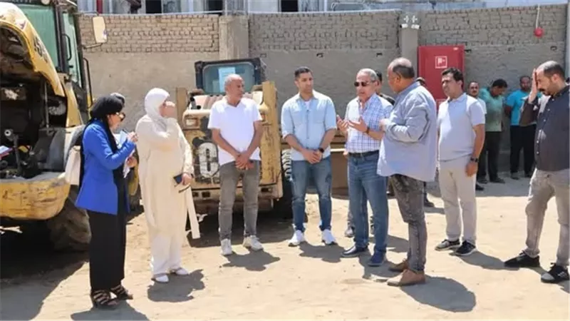محافظ الإسماعيلية ينفقد منظومة العمل في مركز ومدينة فايد..صور