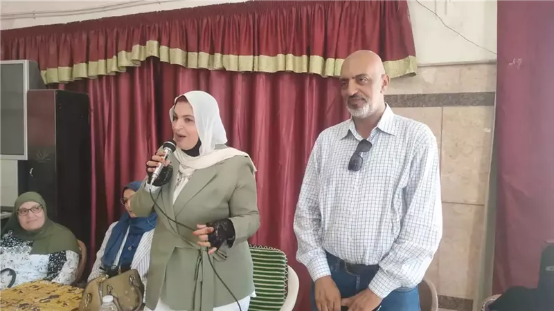 وكيل تعليم الإسماعيلية تناقش استعدادات المدارس للعام الجديد ..صور