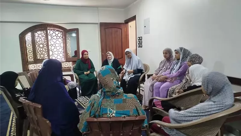 واعظات المنيا يواصلن القوافل والدروس الدعوية بالمساجد