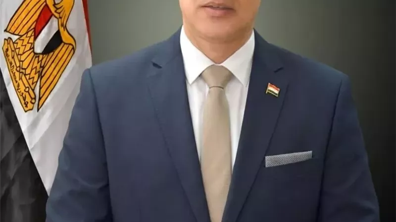 رئيس جامعة أسيوط يقرر صرف مكافأة 2000 جنيه لأعضاء هيئة التدريس
