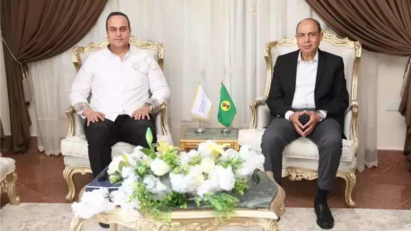 بحث مستجدات التشغيل التجريبي للتأمين الصحي الشامل بمحافظة المنيا