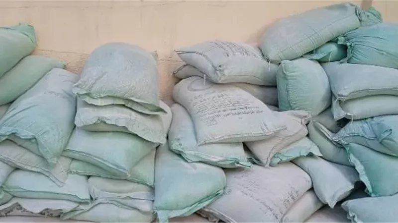 ضبط أصحاب 3 مخابز استولوا على 21 جوال دقيق بالغربية