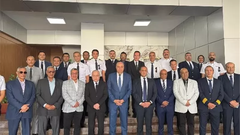 الطيران المدني تتابع تشغيل الأنظمة الرادارية الحديثة ببرج المراقبة