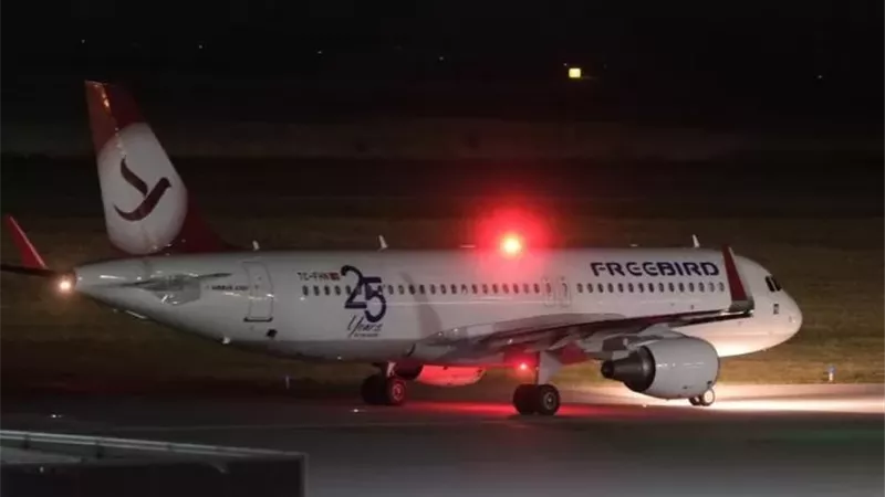 ألمانيا تُرحّل 23 أفغانيًا إلى كابول معظمهم مدانون بارتكاب جرائم