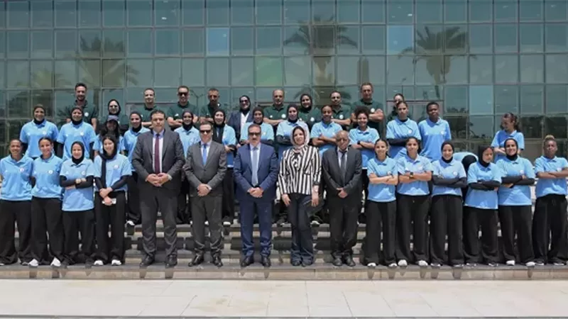 مكافأة 100 ألف جنيه من محافظ بورسعيد لانسات الكرة بالزهور