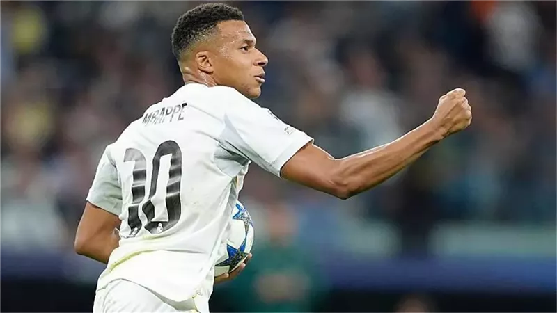 مبابي يقود تشكيل ريال مدريد ضد سوسيداد اليوم في الدوري الإسباني