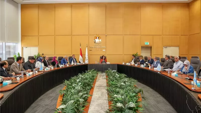 وزيرة الإسكان تتابع مستجدات تنفيذ مشروع «حدائق تلال الفسطاط»