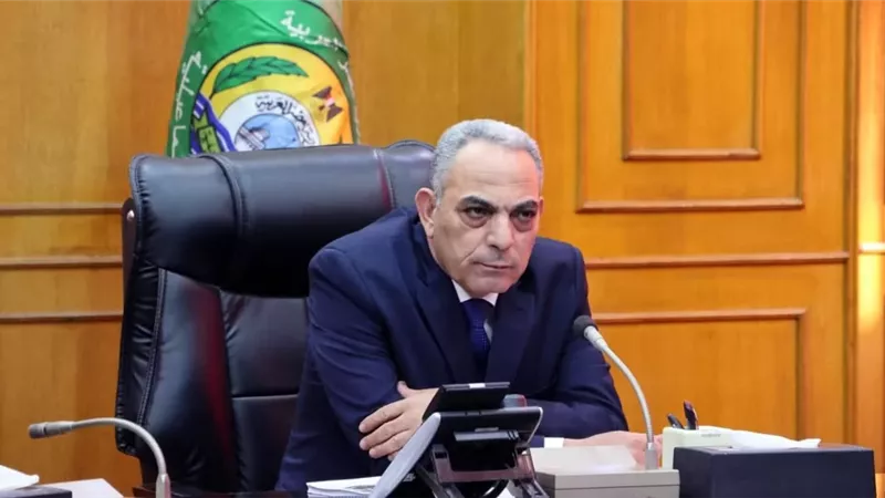 ضبط 20 طن ملح مجهول المصدر في مصنع مخلل بالإسماعيلية..صور