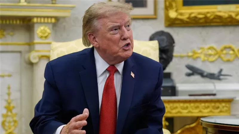 ترامب: مضيق هرمز مفتوح وإيران فقدت أوراق قوتها