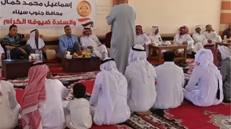 محافظ جنوب سيناء يبحث مع مشايخ وعواقل دهب مطالب المواطنين