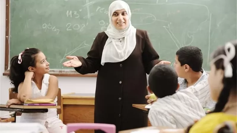 التعليم تكشف آلية سد العجز وتوزيع أنصبة المعلمين بالمدارس الفنية