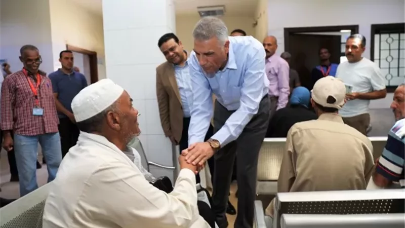 فى جولة مفاجئة.. محافظ أسوان يتفقد القومسيون الطبى العام بالنفق