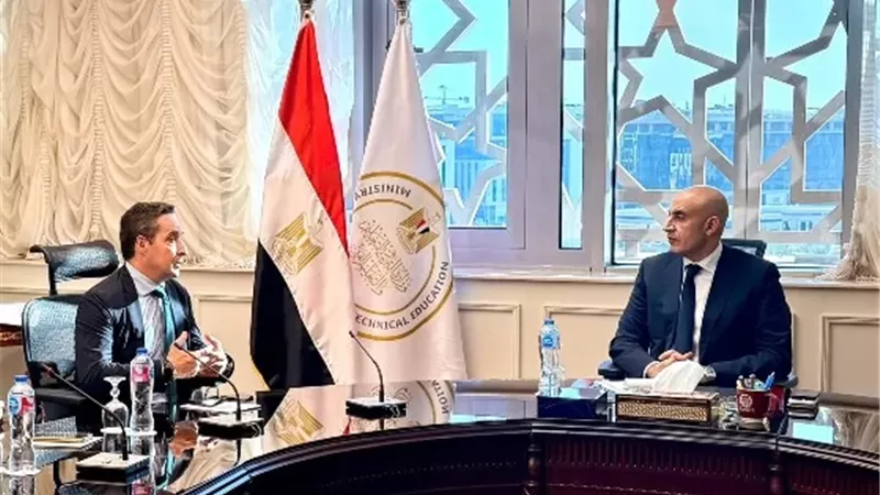 وزير التعليم يستقبل رئيس جامعة سلامنكة الإسبانية لتعزيز التعاون