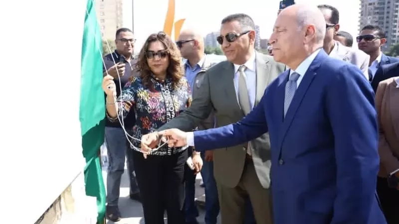 وزيرة التنمية المحلية ومحافظا القليوبية والقاهرة يفتتحون كوبري الأميرية بعد تطويره