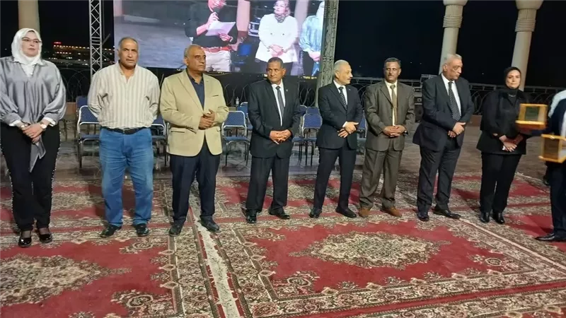 نقابة المعلمين بالمنيا تكرّم190معلماً ومعلمةفي حفل المعلم المثالي