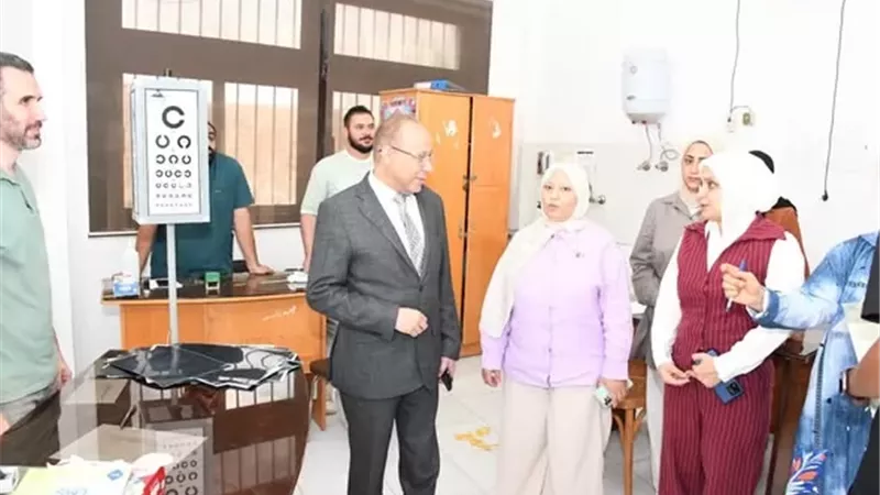 انتظام الكشف الطبي للطلاب الجدد بجامعة قناة السويس