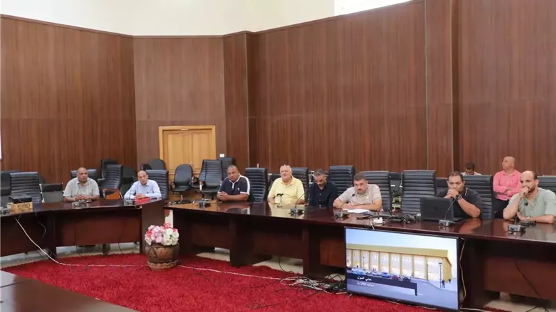 محافظ البحر الأحمر يعلن إنشاء موقف إقليمي مجمع ذكي