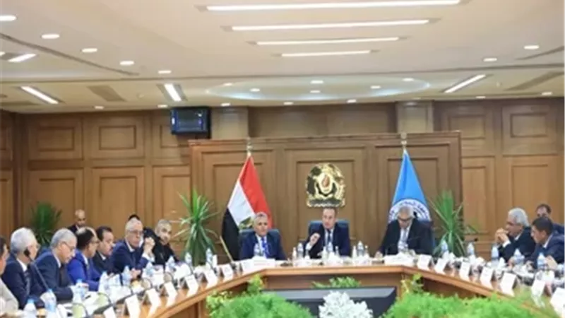 وزير التعليم العالي يوجه بالإستعداد المبكر للعام الدراسي الجديد