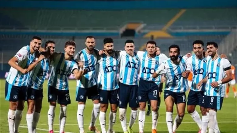 موكوينا يعلن قائمة بيراميدز إستعداداً لمواجهة المصري
