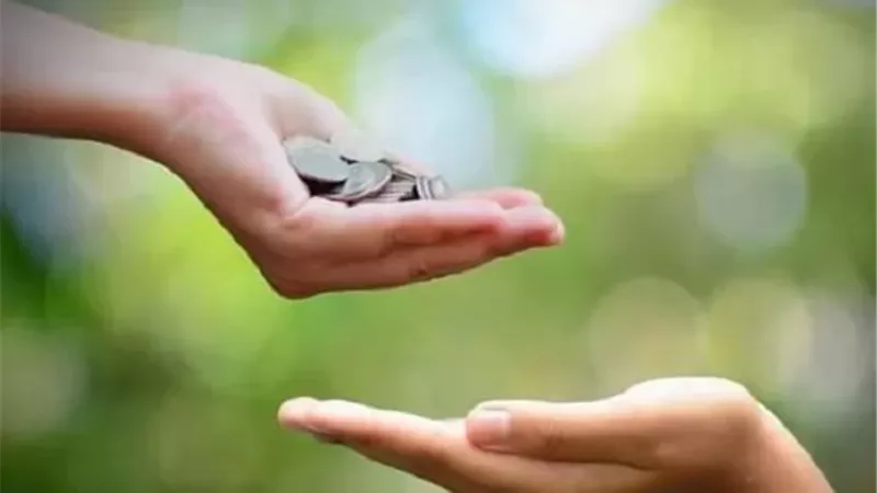 الضابط الشرعي لإعطاء الزكاة لزوج البنت والأبناء