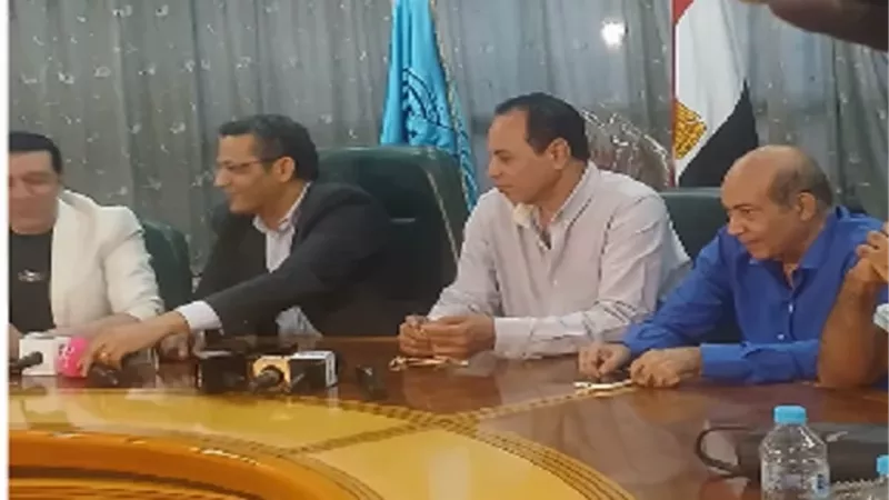 طارق الشناوي : 