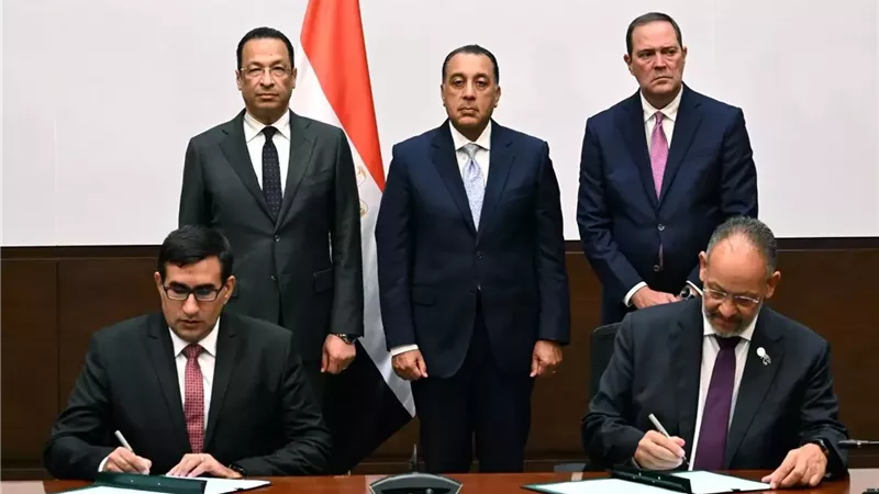 رئيس الوزراء يشهد توقيع مذكرة تفاهم بين الاتصالات وشركة سيسكو