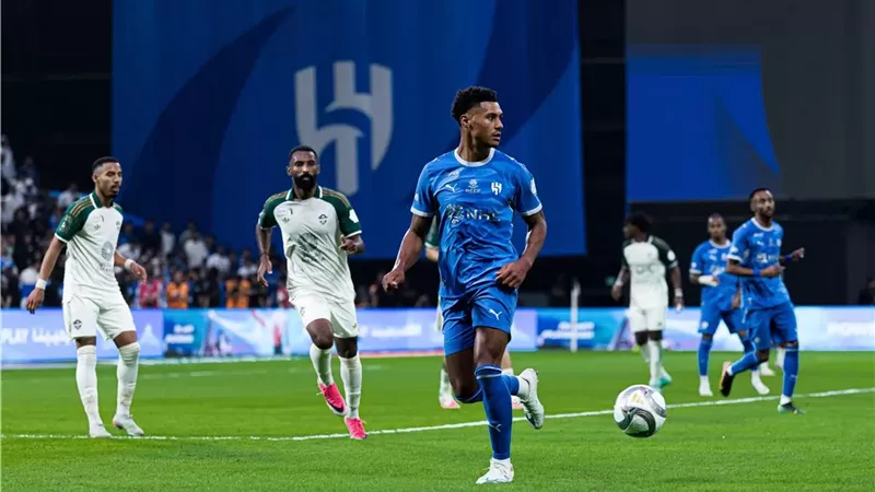 الهلال يكتسح الأهلي بثلاثية نظيفة ويتصدر الدوري السعودي