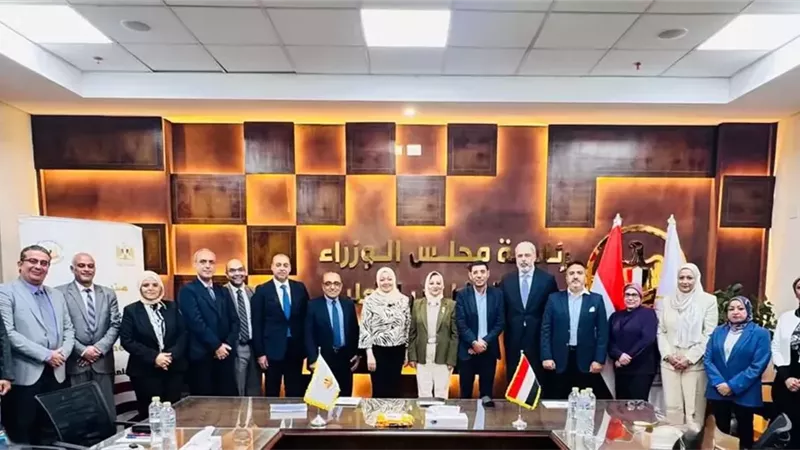 «تطوير التعليم» ينظم مائدة مستديرة لبحث تحديات العمل الحر