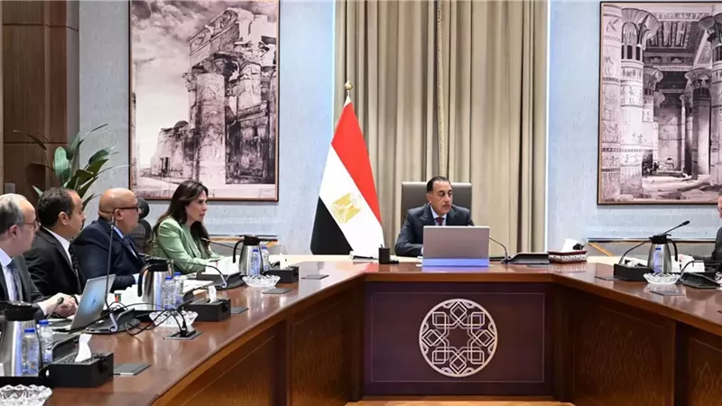 رئيس الوزراءيوجه بحصر معوقات عدد من المشروعات العقارية والعمل على حلها