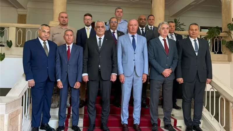 وزير الدولة للإنتاج الحربي يزور مقر وزارة دفاع البوسنة والهرسك