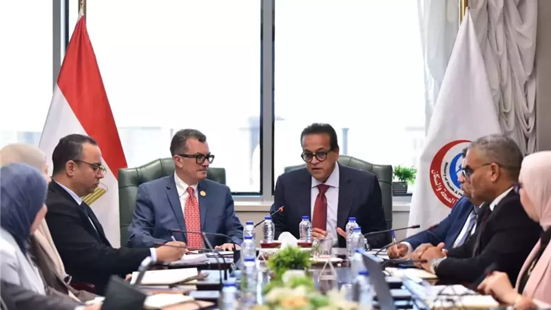 الصحة:استكمال التأمين الصحي الشامل وتطوير البنيةالتحتية للمنشآت الصحية